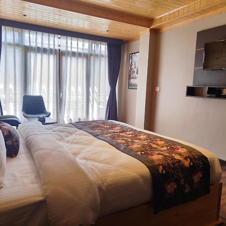 Mount Bayul Shangri-La Resort Лачунг Экстерьер фото